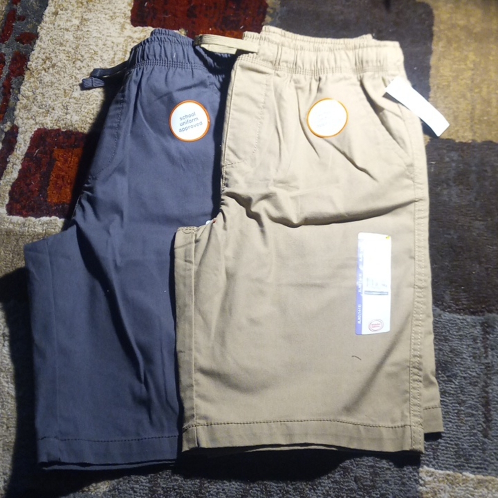 2 pairs of shorts